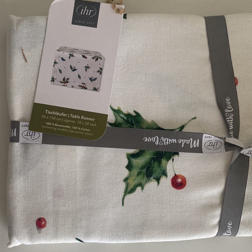 Christmas Table Runner Paraffin Candle Incense Smoker & 24pc Incense cones Set - Picture 3 of 14